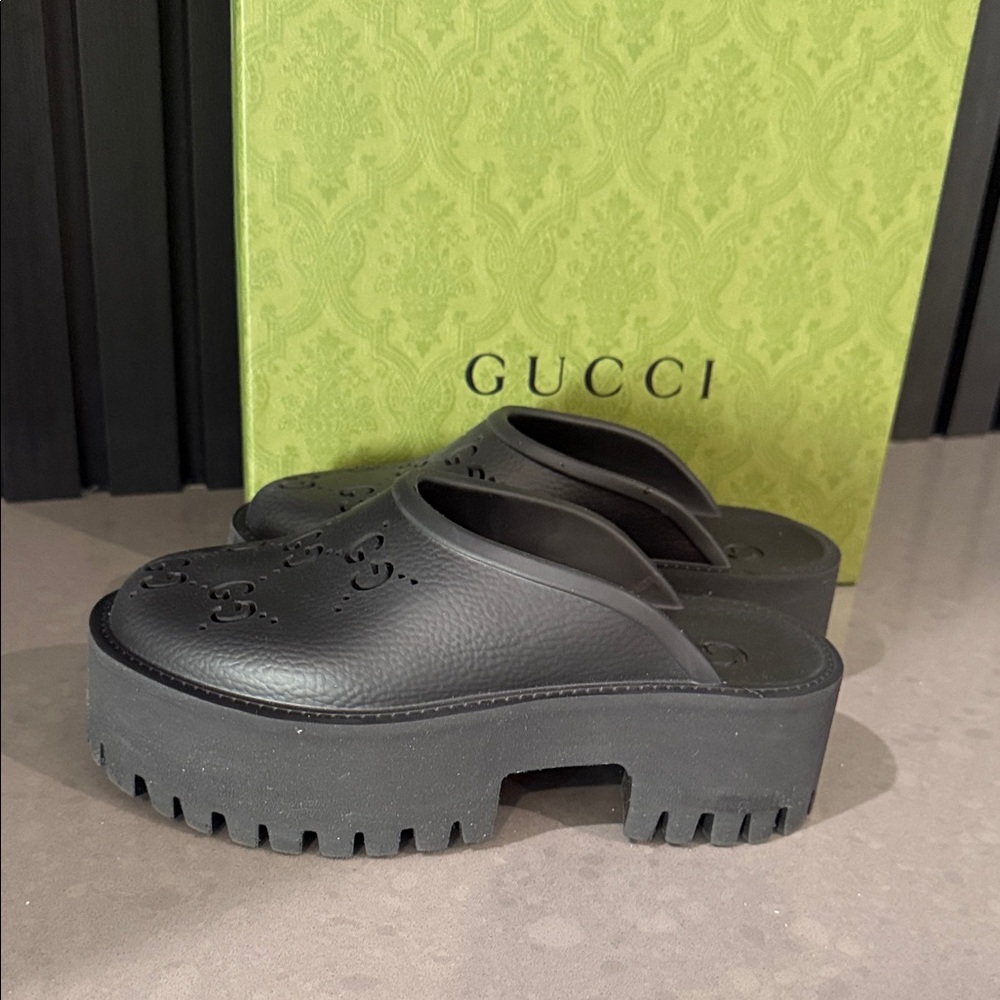 Gucci GG Black rubber Women's Platform Clogs 🖤🖤🖤 - Picture 9 of 12